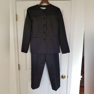 Vintage Oleg Cassini Women's 2 Pc Jacket Pantsuit Black  Size 8